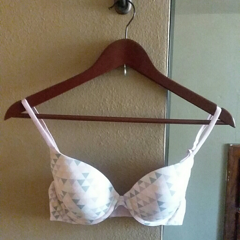 PINK Victoria's Secret bra